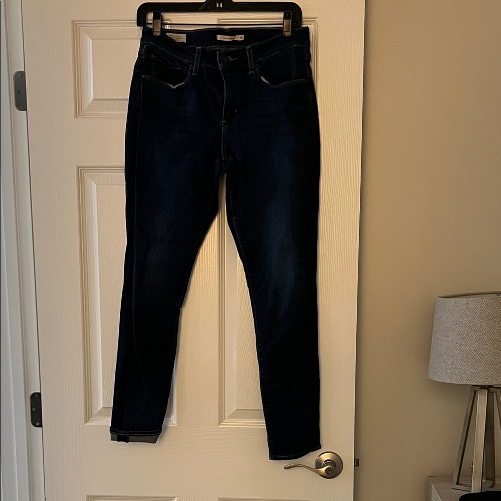 Levi's Women's Skinny Jeans in Dark Indigo